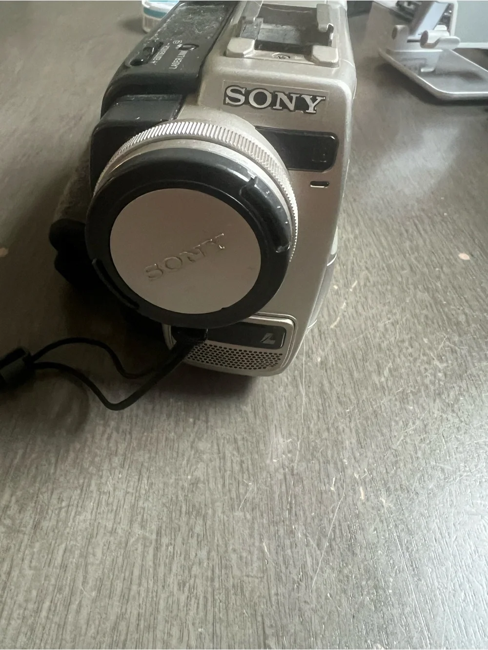 Sony DCR-TRV9 MiniDV Handycam Camcorder/New Battery&Charger+Bag+Lenses+Lights
